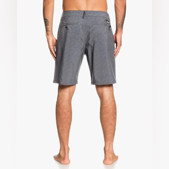 Men’s QuickSilver Grey Amphibian Shorts Size XL - Picture 2 of 6